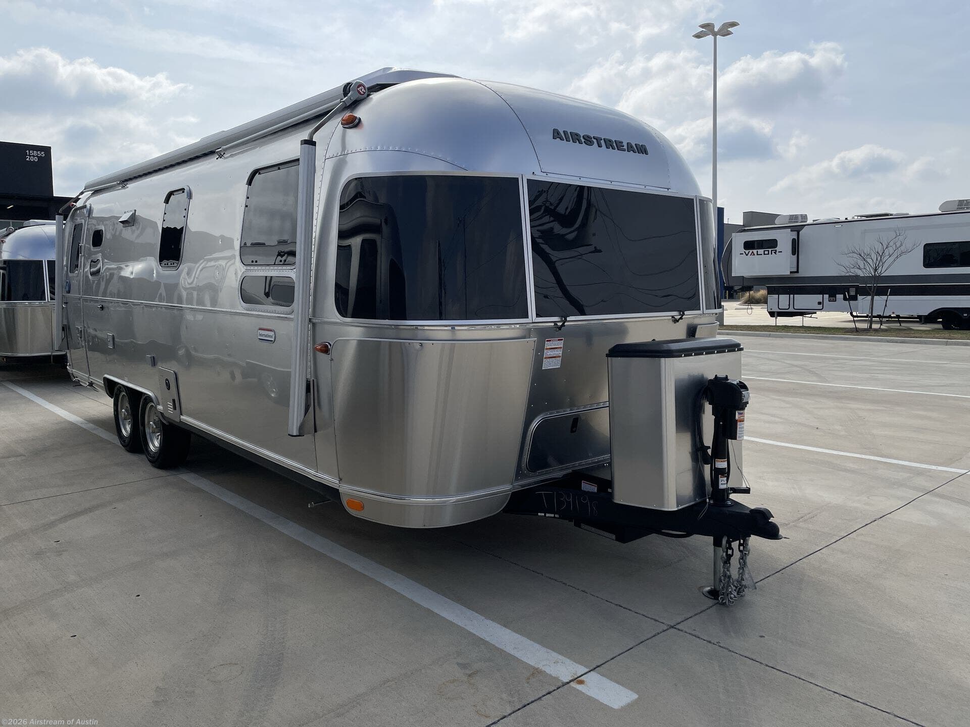 New 2026 Airstream International 27FB available in Buda, Texas