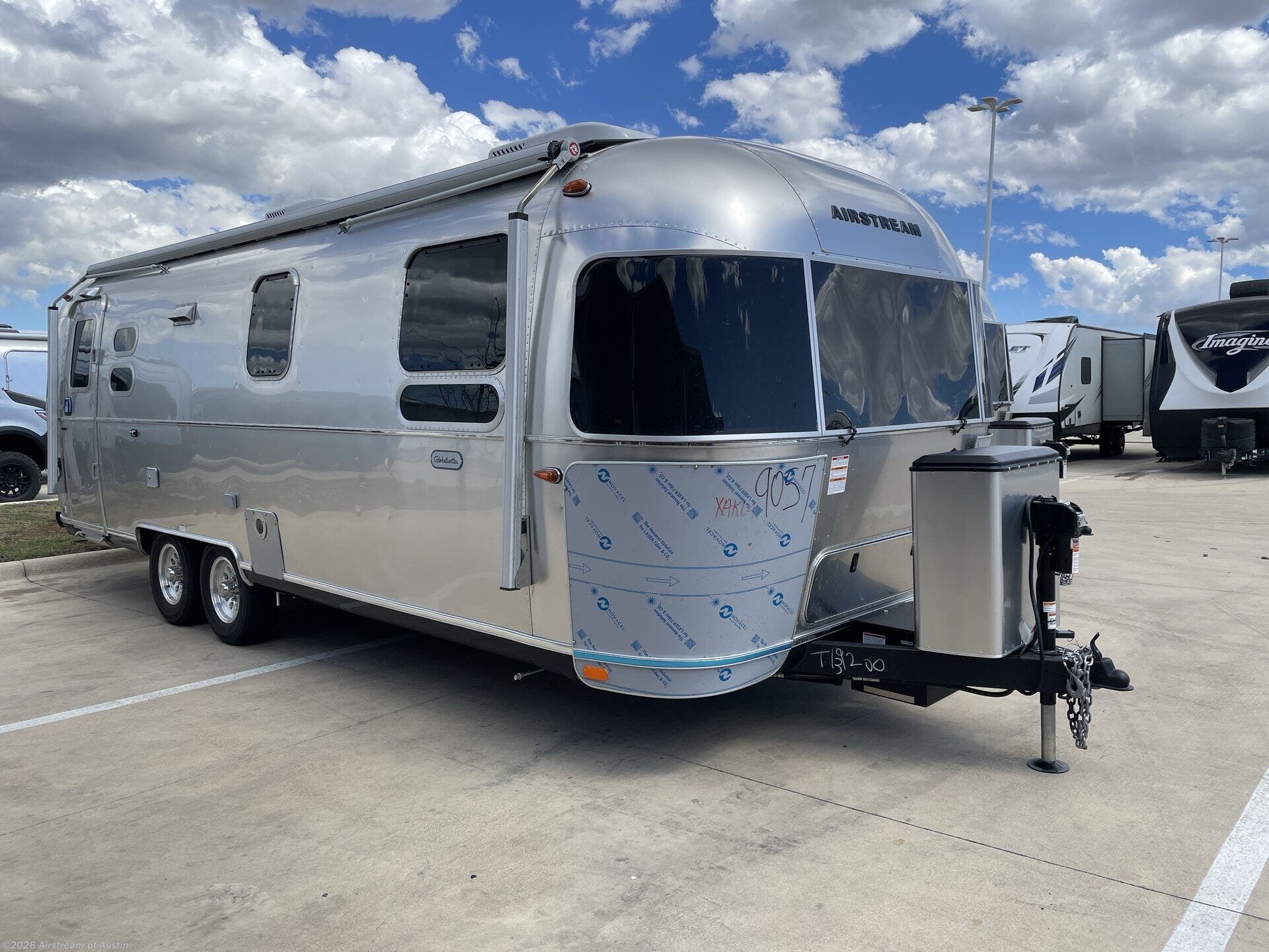 New 2026 Airstream Globetrotter 27FB available in Buda, Texas