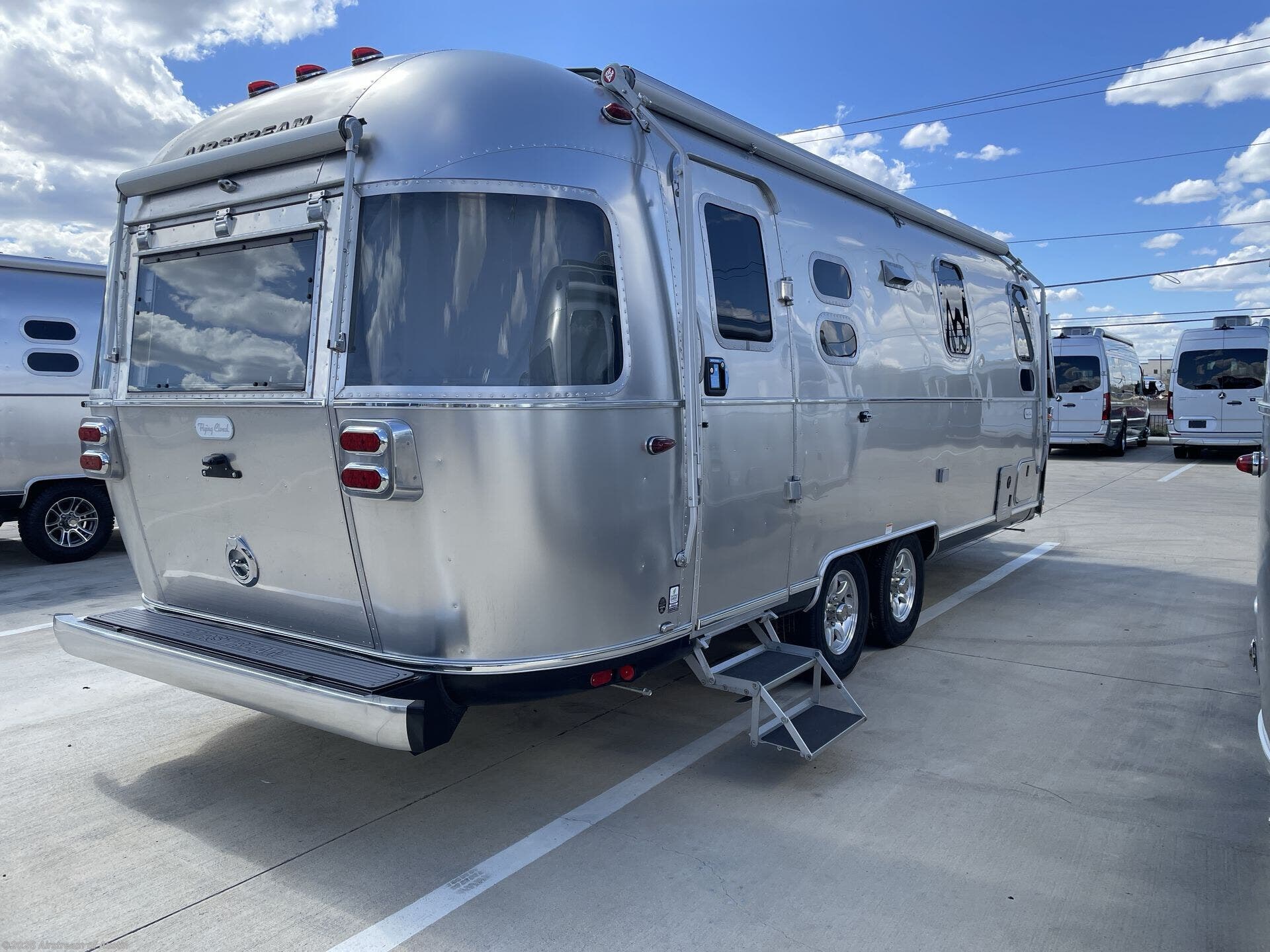 2026 Flying Cloud 25FB Twin by Airstream from Airstream of Austin in Buda, Texas