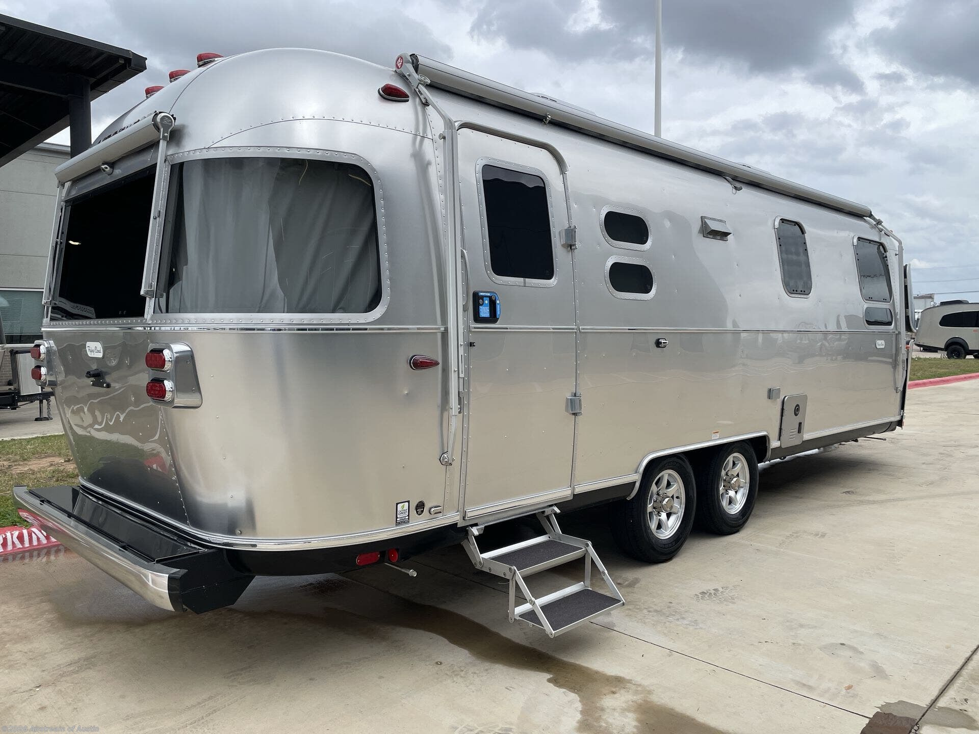 2026 Flying Cloud 27FB by Airstream from Airstream of Austin in Buda, Texas