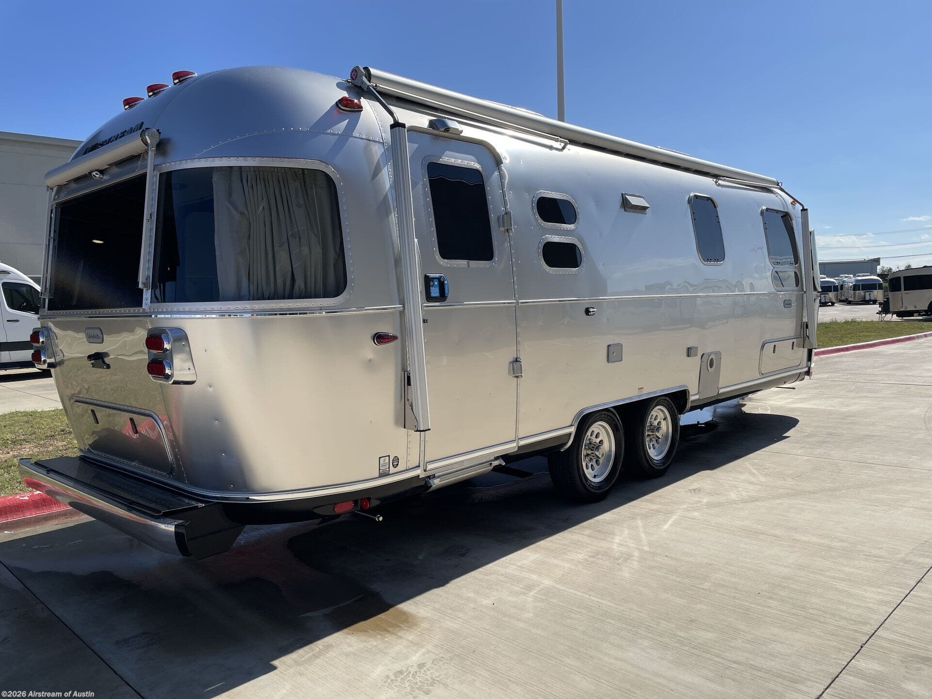 2026 Globetrotter 27FB Twin by Airstream from Airstream of Austin in Buda, Texas