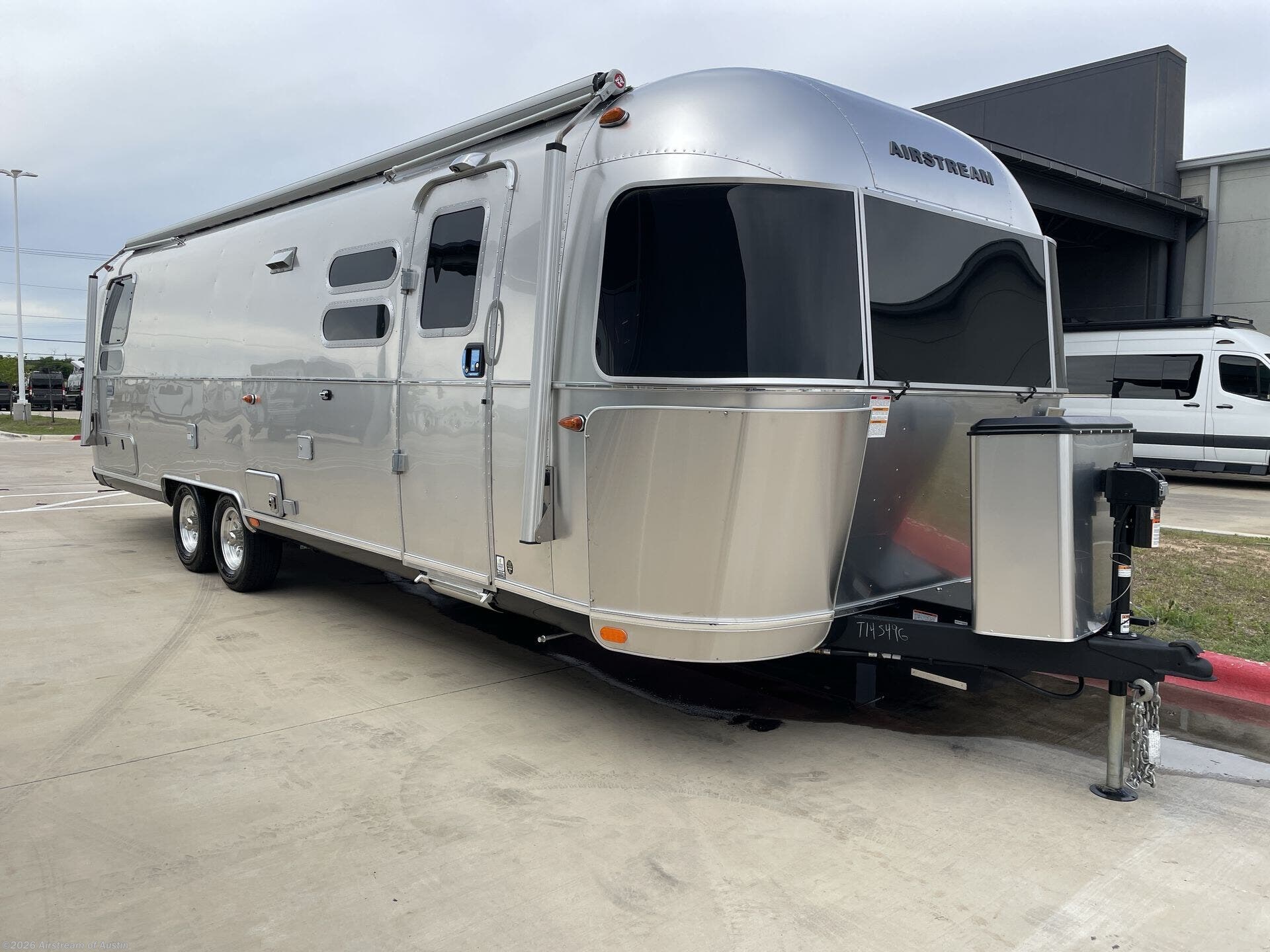 New 2026 Airstream Globetrotter 30RB Twin available in Buda, Texas