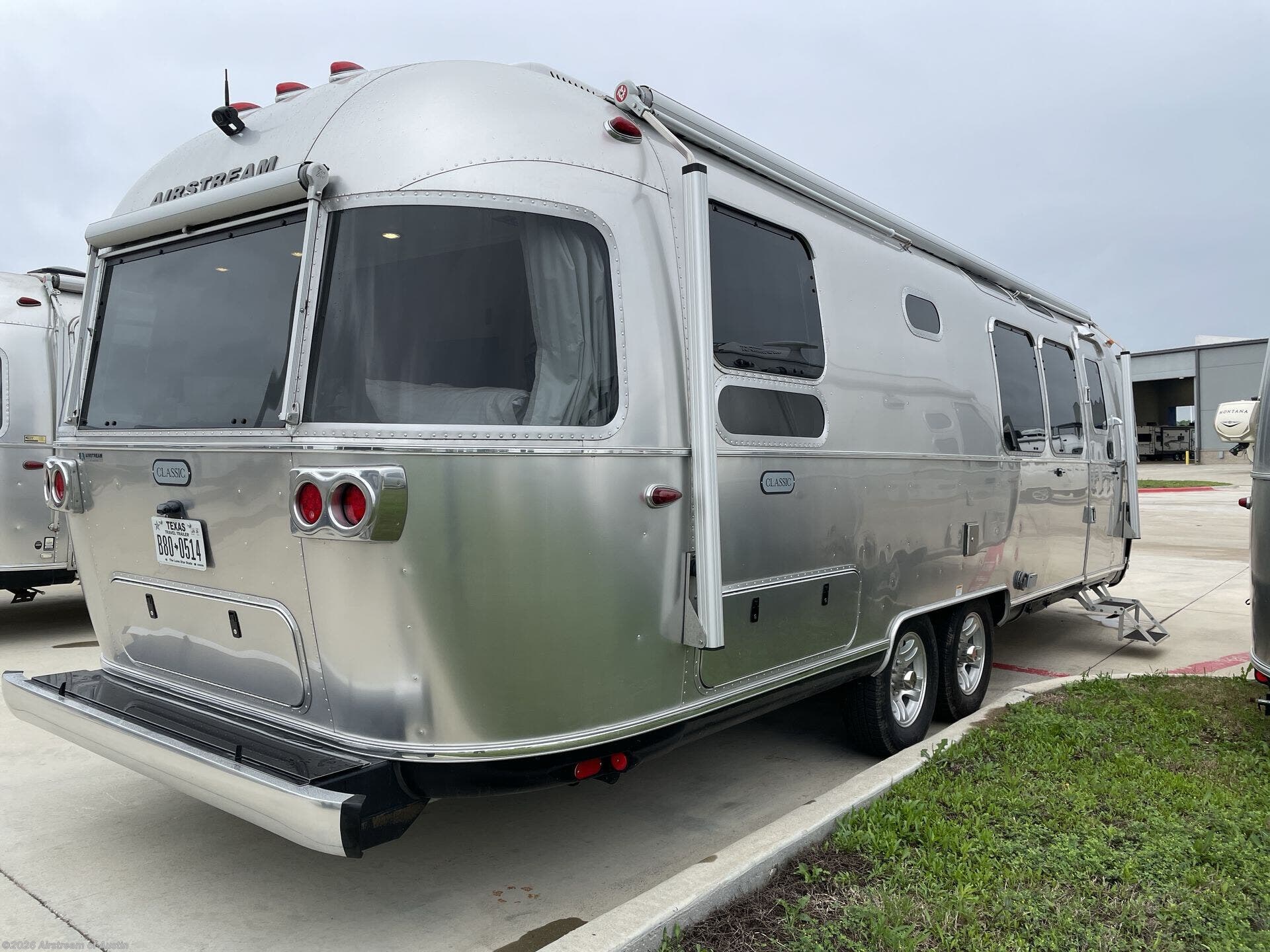 2025 Classic 28RB Twin by Airstream from Airstream of Austin in Buda, Texas