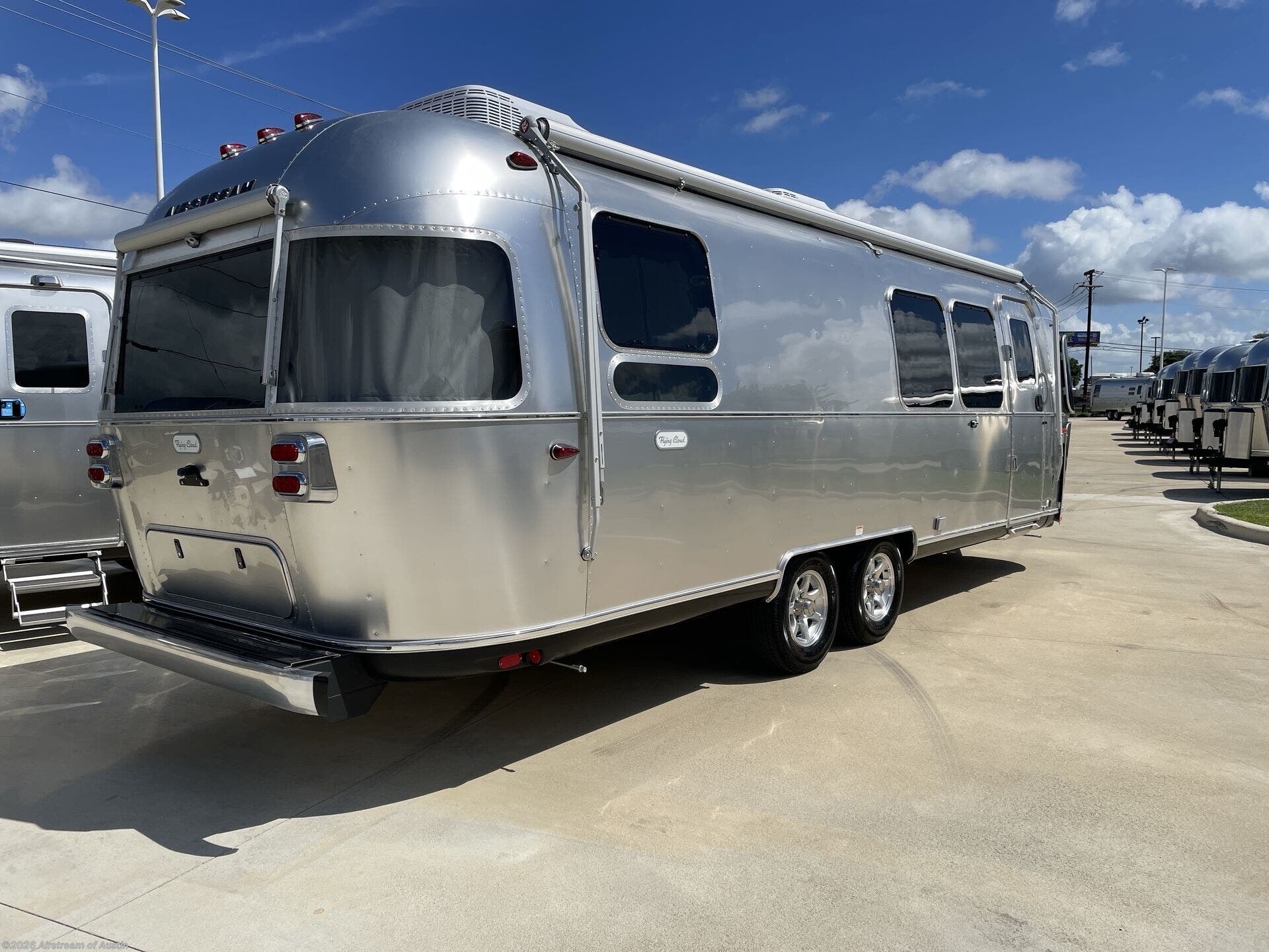 New 2026 Airstream Flying Cloud 28RB available in Buda, Texas