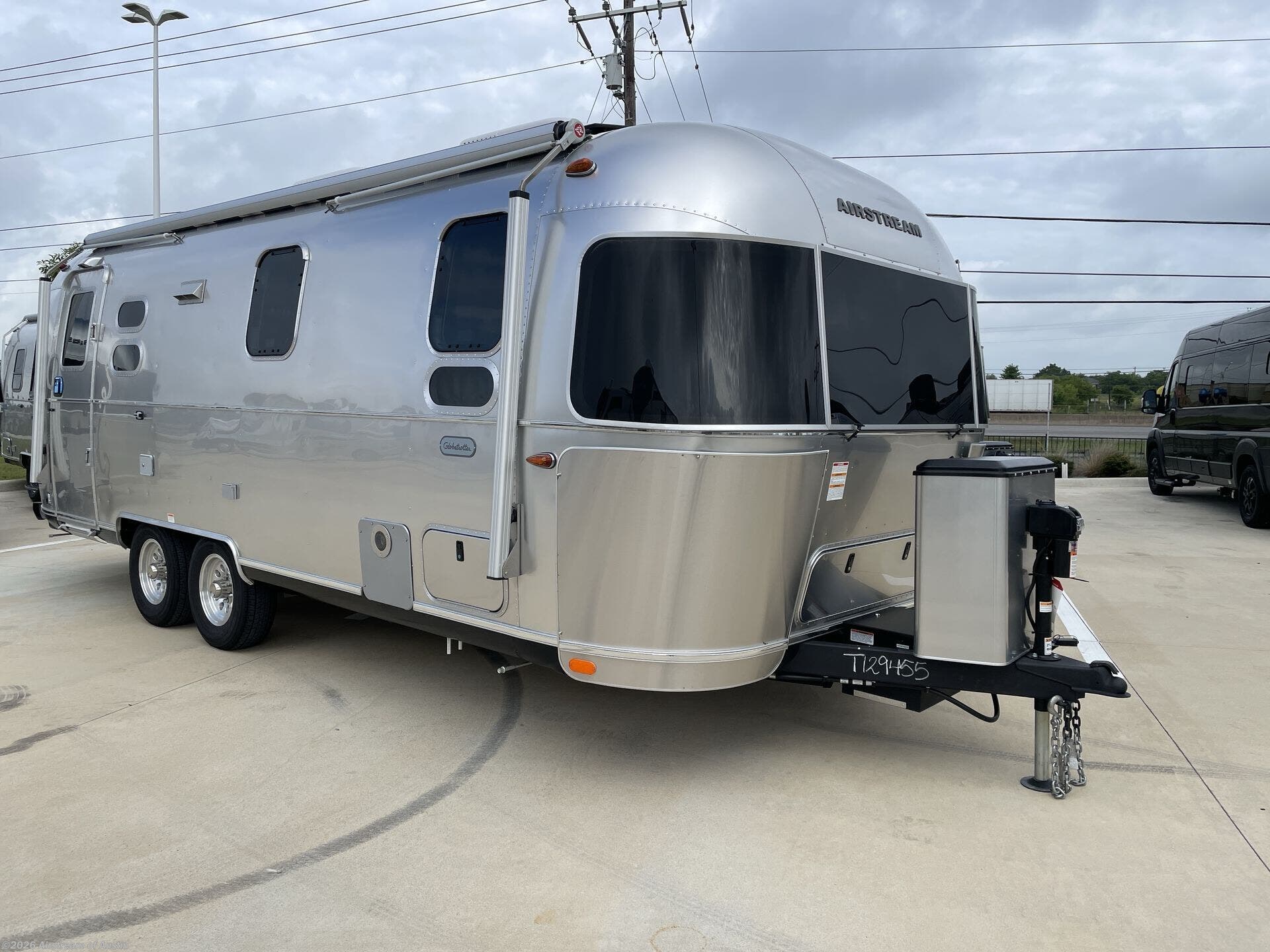 2026 Globetrotter 25FB Twin by Airstream from Airstream of Austin in Buda, Texas