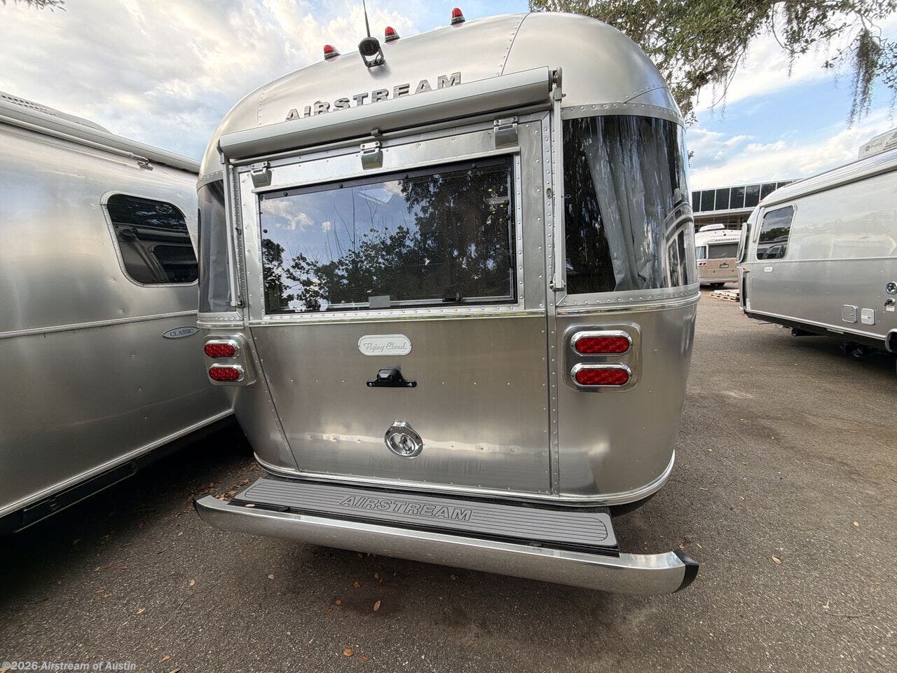 2025 Flying Cloud 27FB Twin by Airstream from Airstream of Austin in Buda, Texas