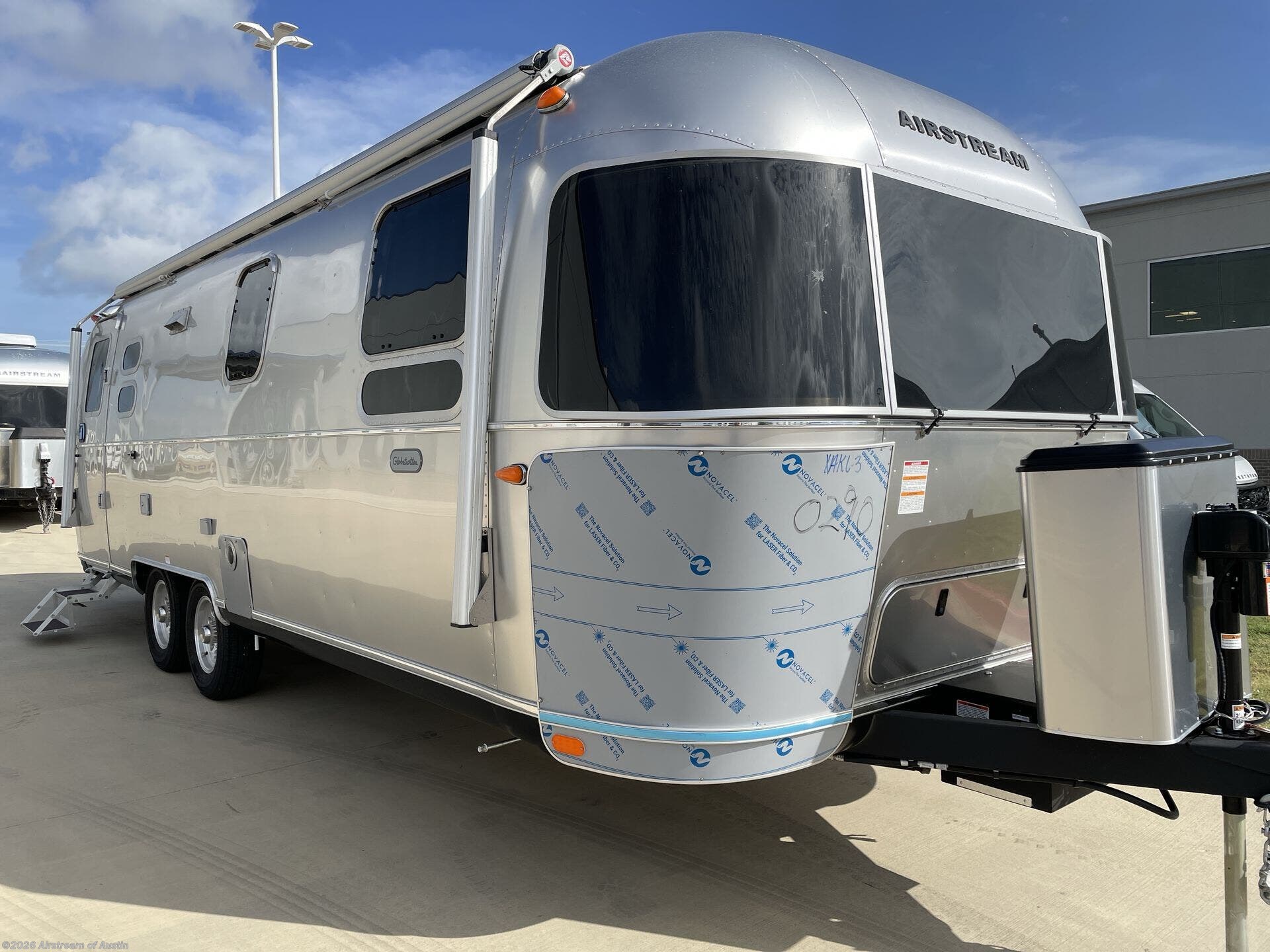 2027 Globetrotter 27FB by Airstream from Airstream of Austin in Buda, Texas