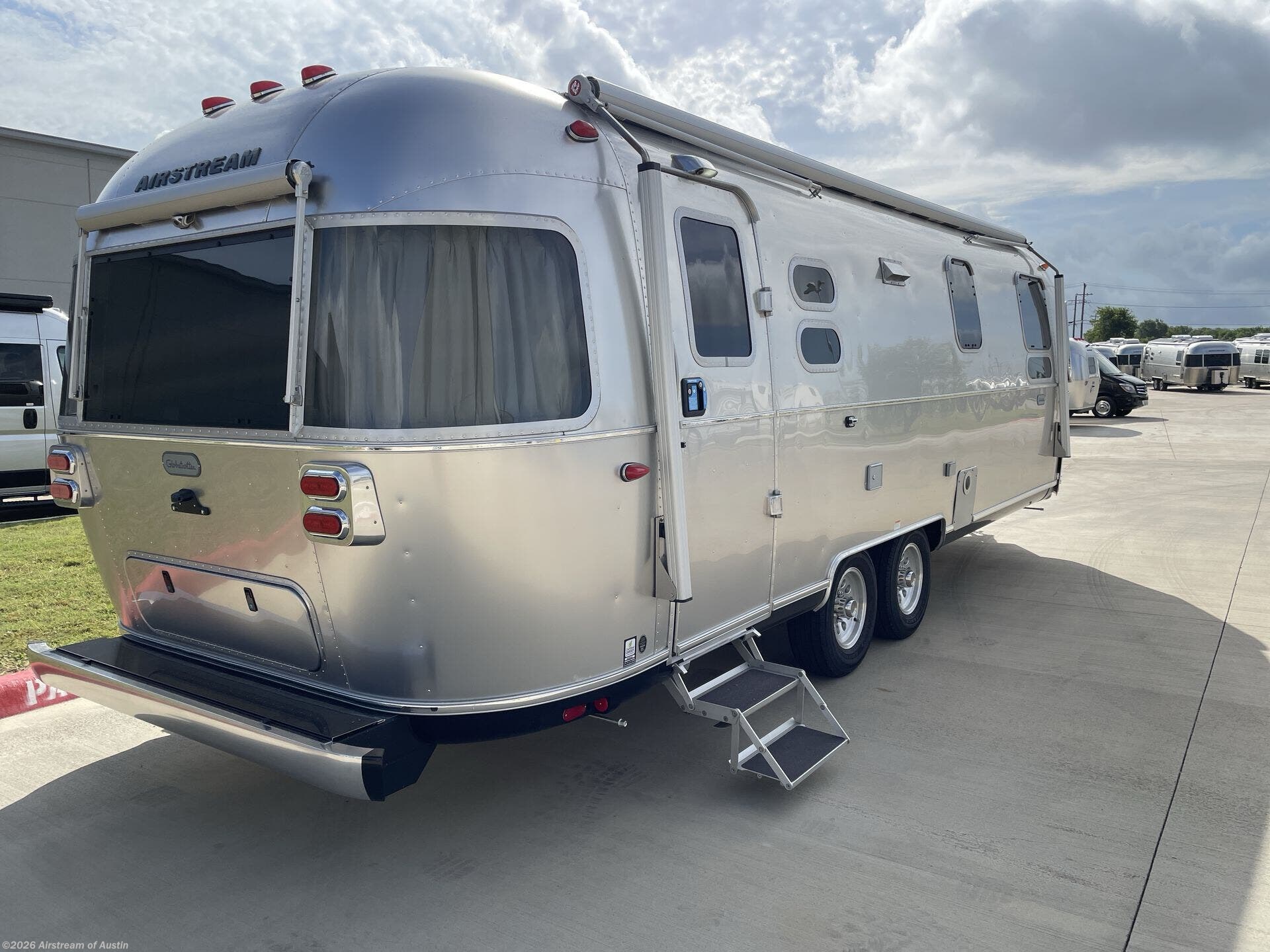 New 2027 Airstream Globetrotter 27FB available in Buda, Texas