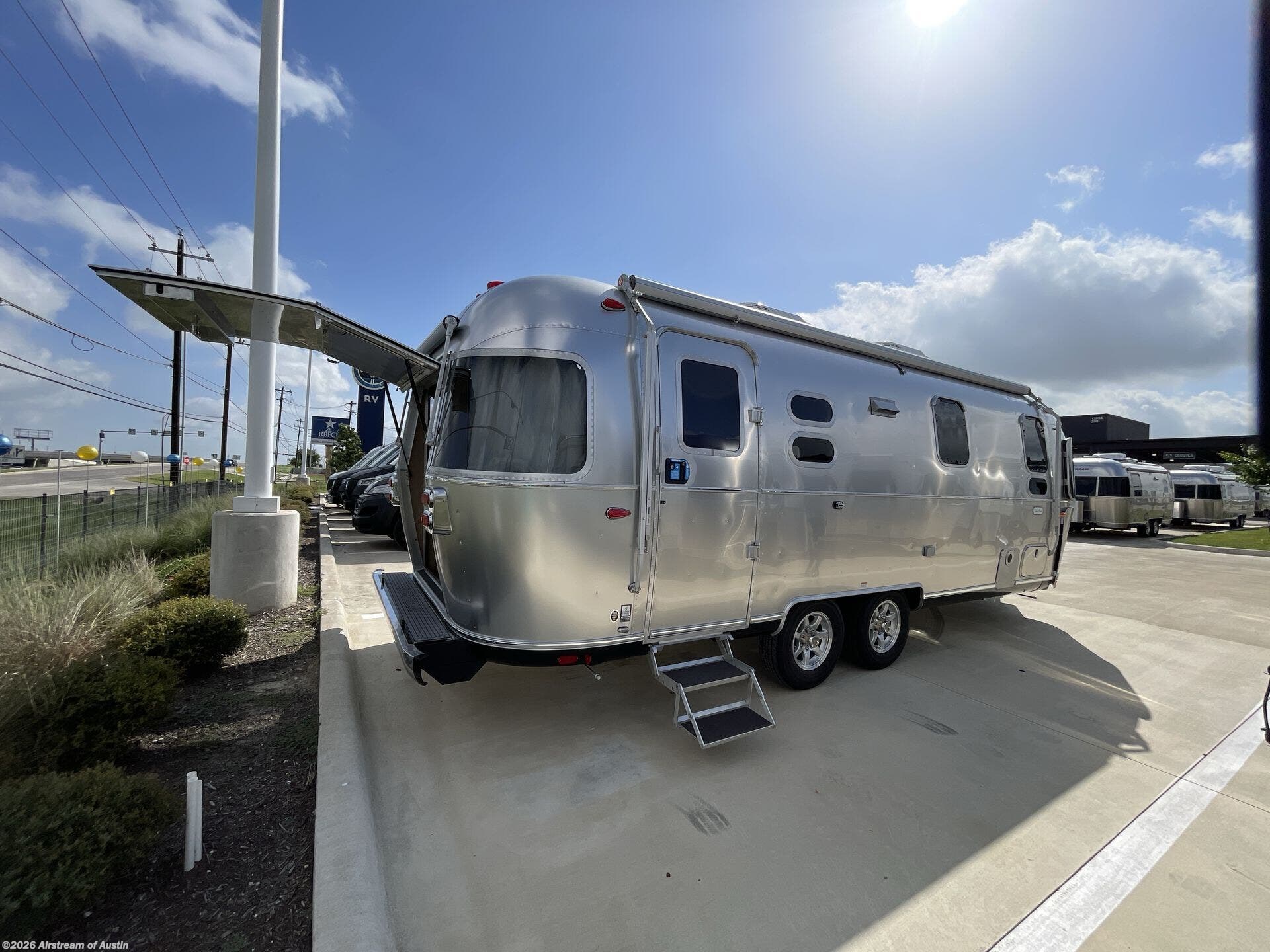New 2027 Airstream Flying Cloud 25FB Twin available in Buda, Texas