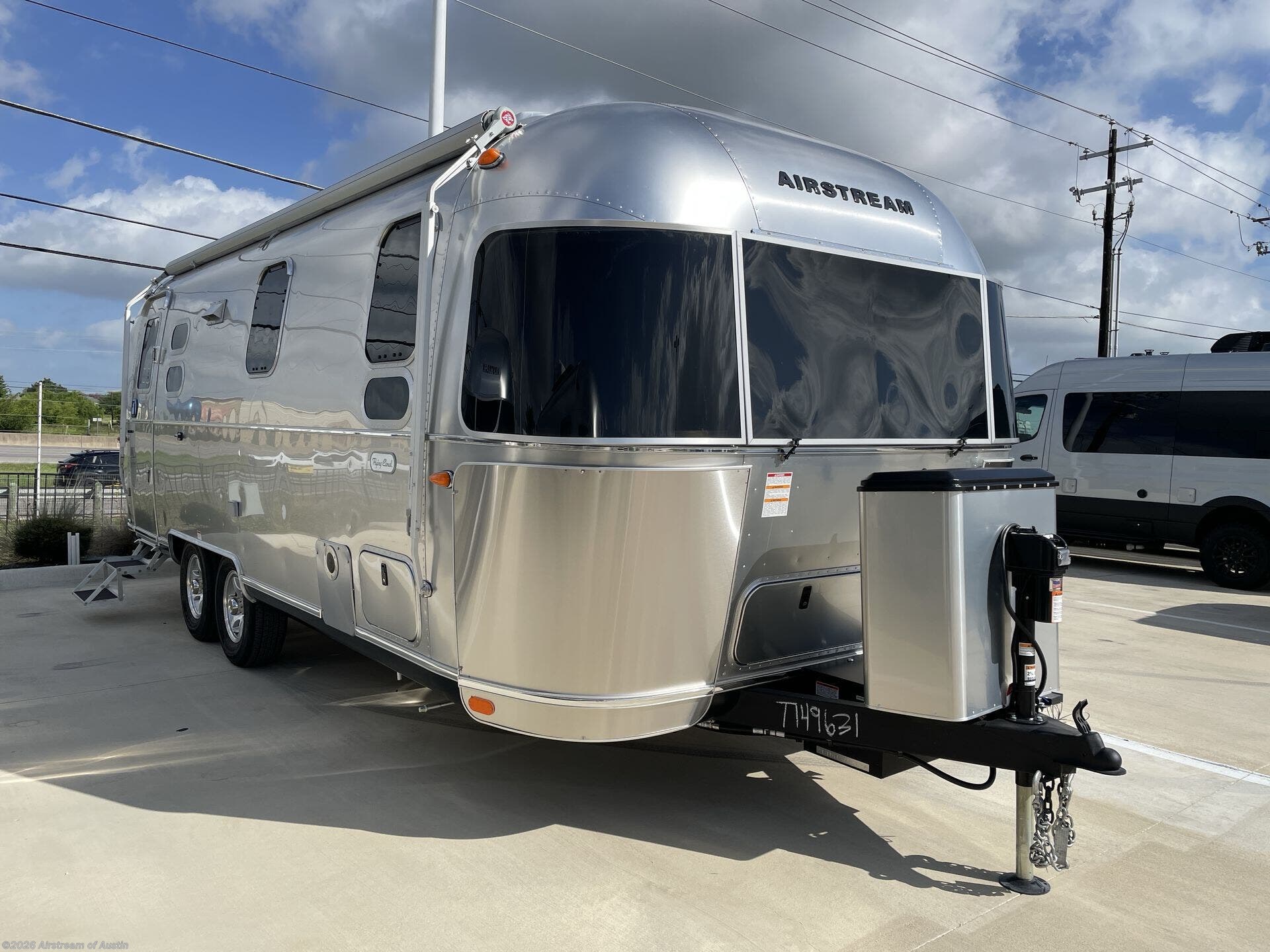 2027 Flying Cloud 25FB Twin by Airstream from Airstream of Austin in Buda, Texas