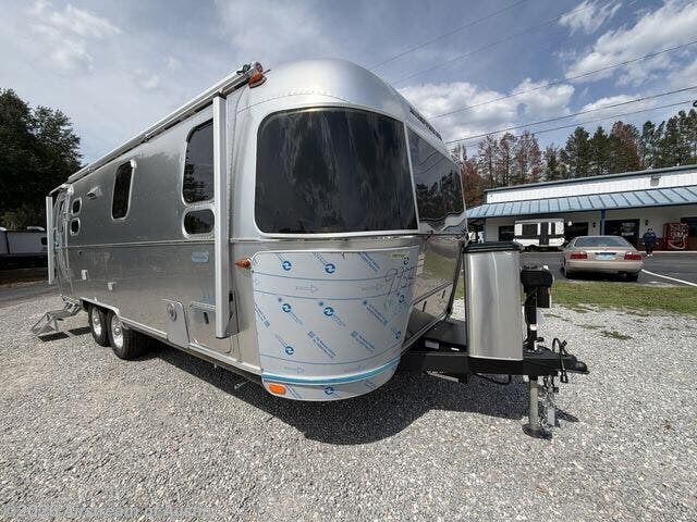 2026 Globetrotter 25FB Twin by Airstream from Airstream of Austin in Buda, Texas