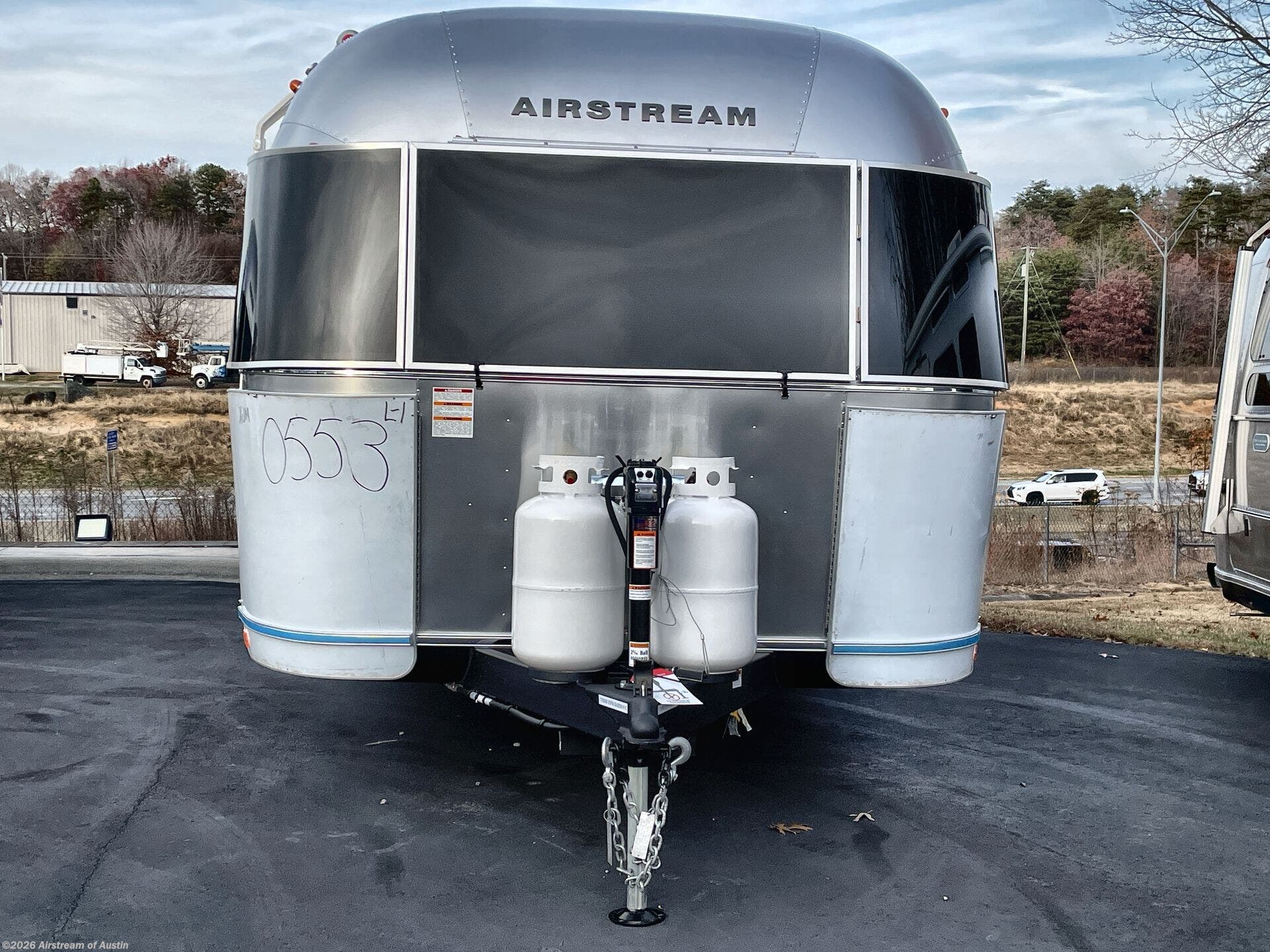 2027 Airstream Flying Cloud 25FBQ - New Travel Trailer For Sale by Airstream of Austin in Buda, Texas