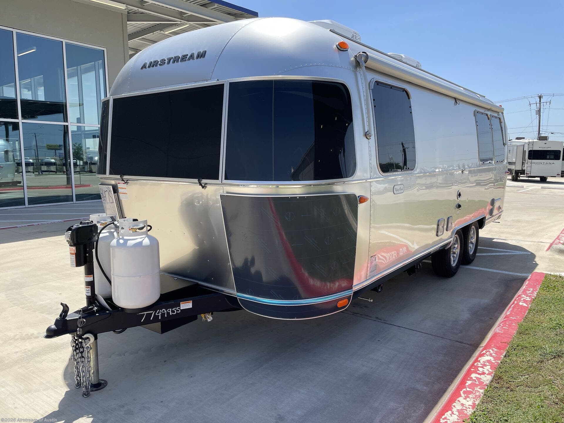 New 2027 Airstream Flying Cloud 25FBQ available in Buda, Texas