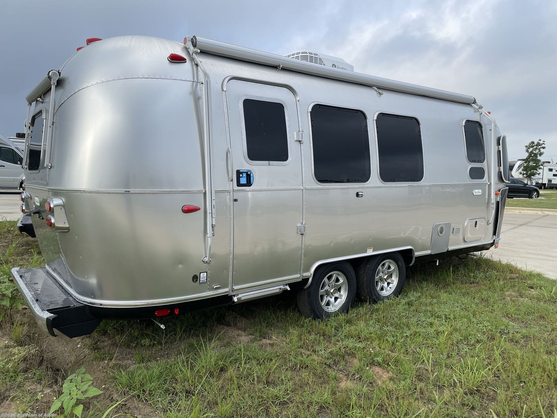 New 2027 Airstream Flying Cloud 23FB Twin available in Buda, Texas