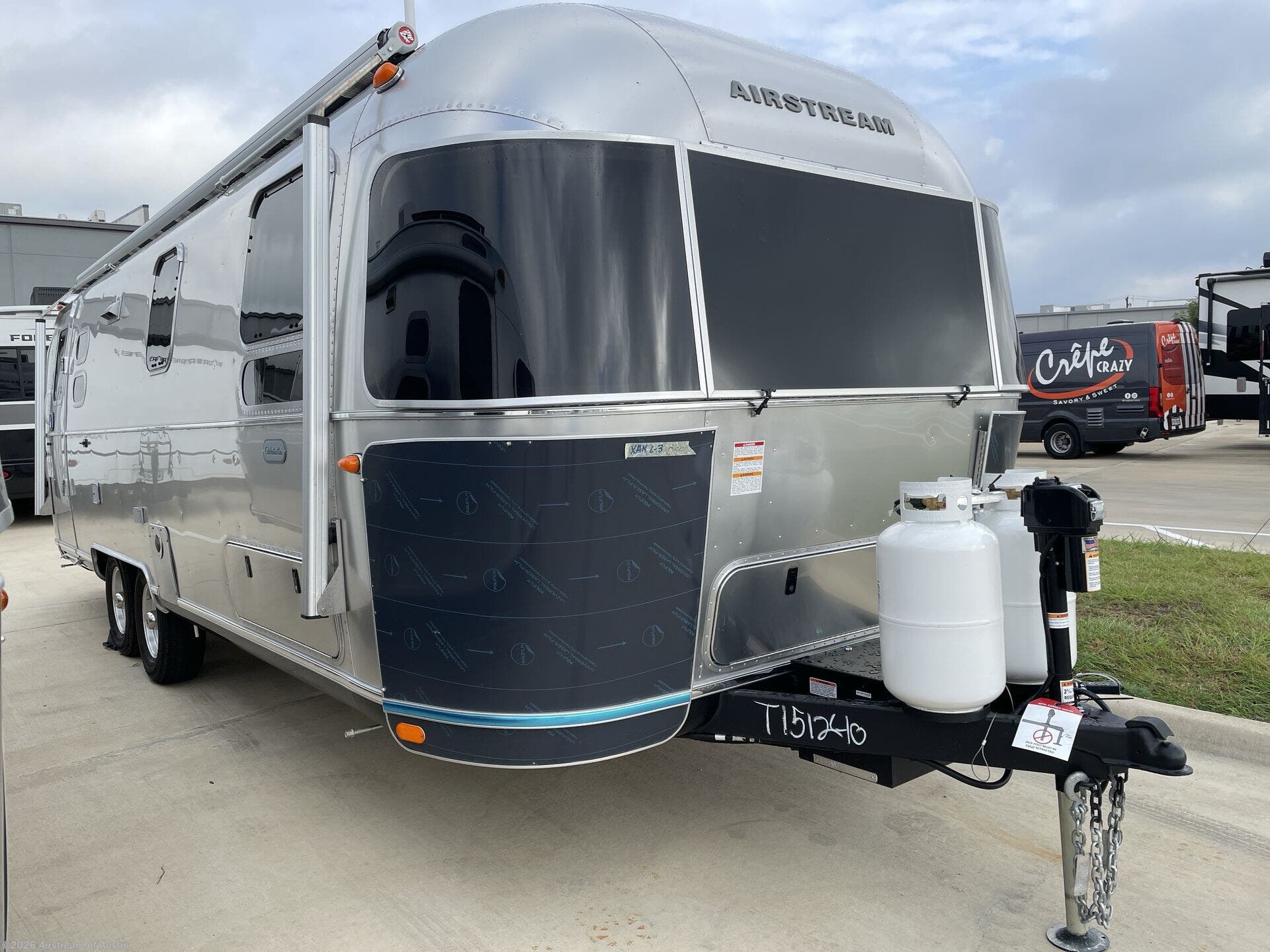 2027 Globetrotter 27FB Twin by Airstream from Airstream of Austin in Buda, Texas
