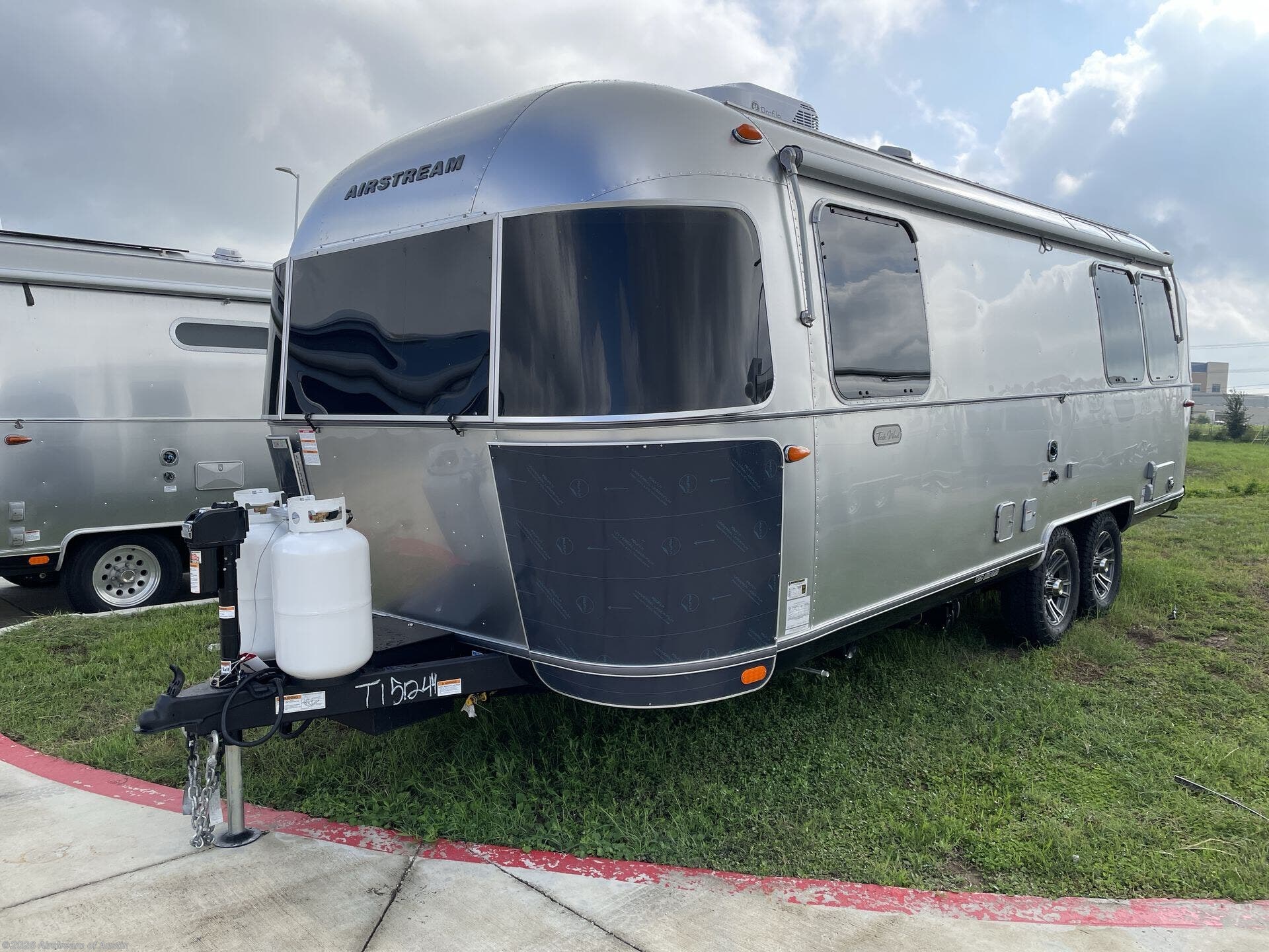 2027 Trade Wind 25FB by Airstream from Airstream of Austin in Buda, Texas