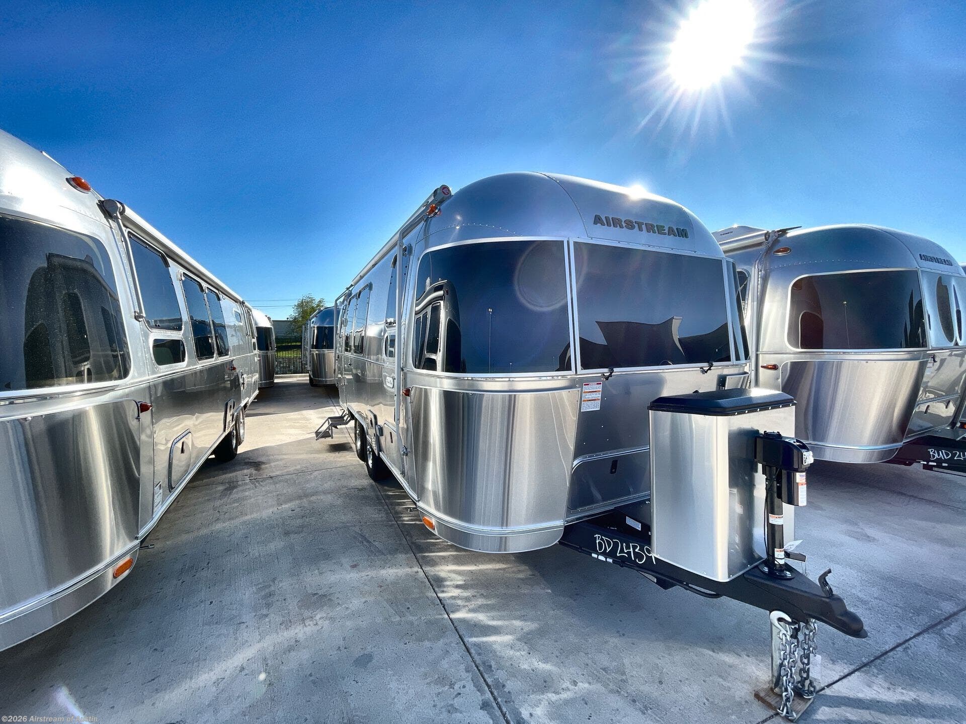 New 2026 Airstream Flying Cloud 23FBQ available in Buda, Texas