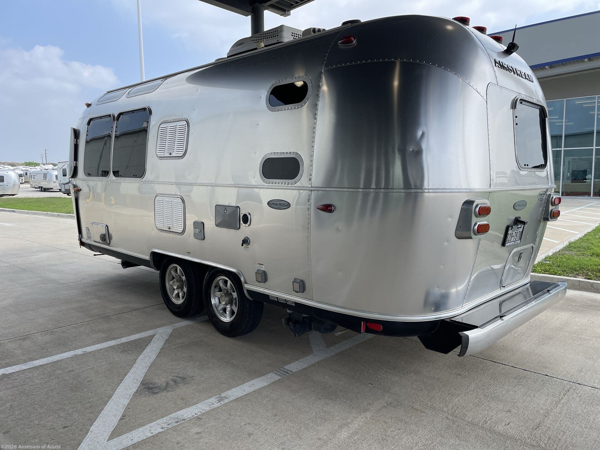 Used 2018 Airstream Flying Cloud 23CB available in Buda, Texas