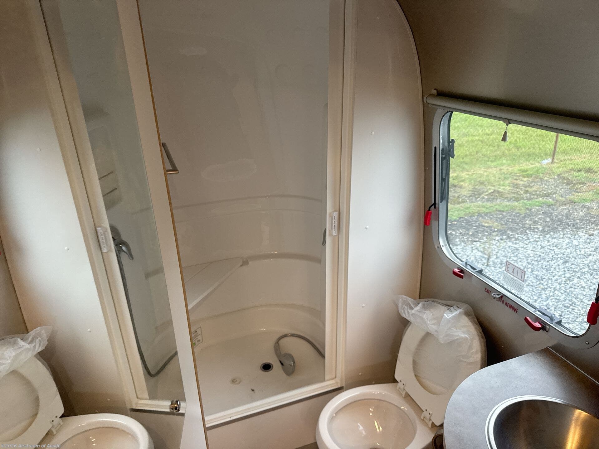 New 2027 Airstream Flying Cloud 30FB Bunk available in Buda, Texas