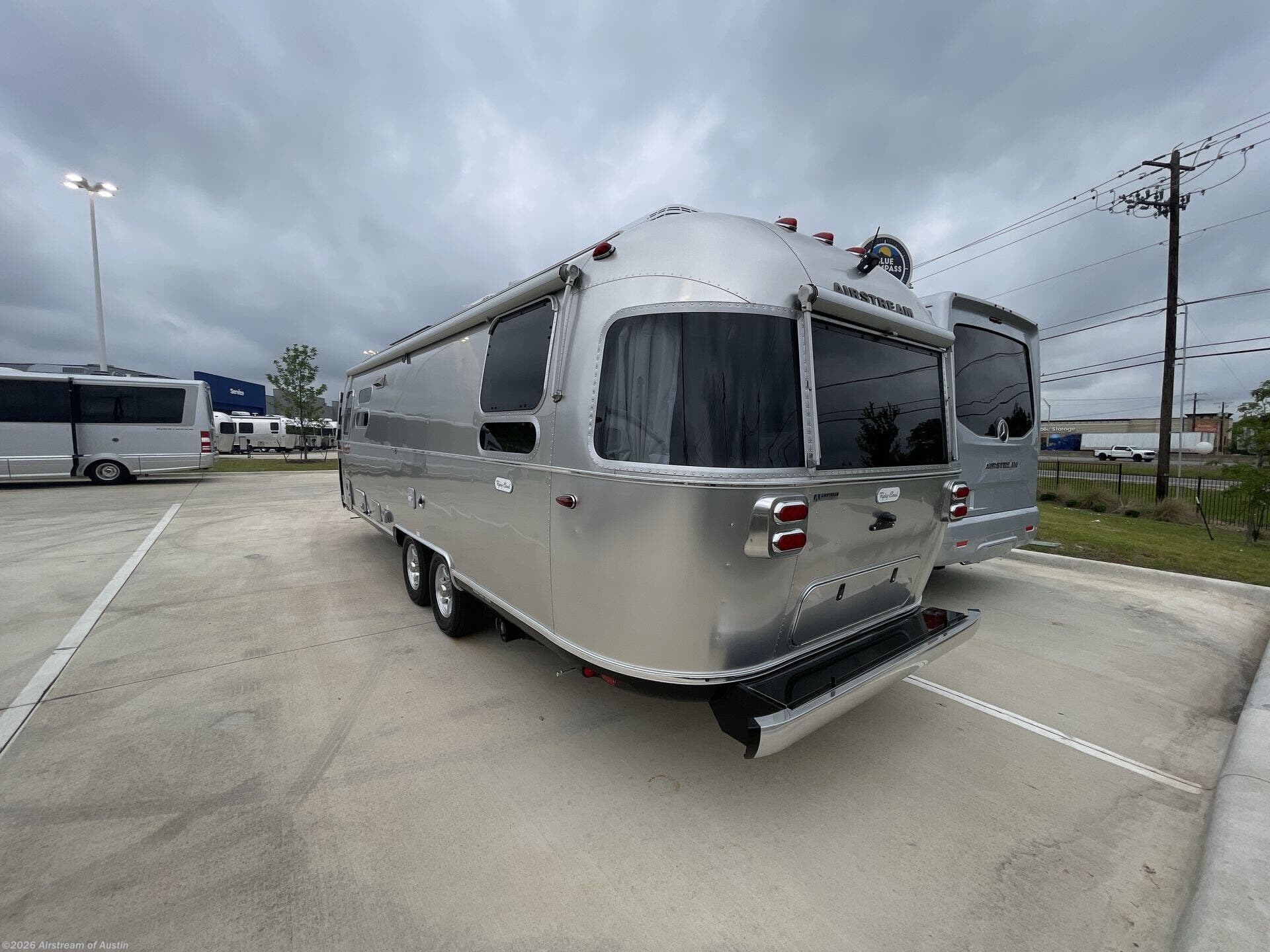 New 2027 Airstream Flying Cloud 28RB available in Buda, Texas