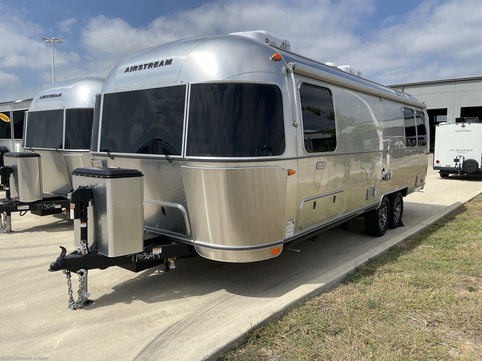 2027 Trade Wind 27FB Twin by Airstream from Airstream of Austin in Buda, Texas