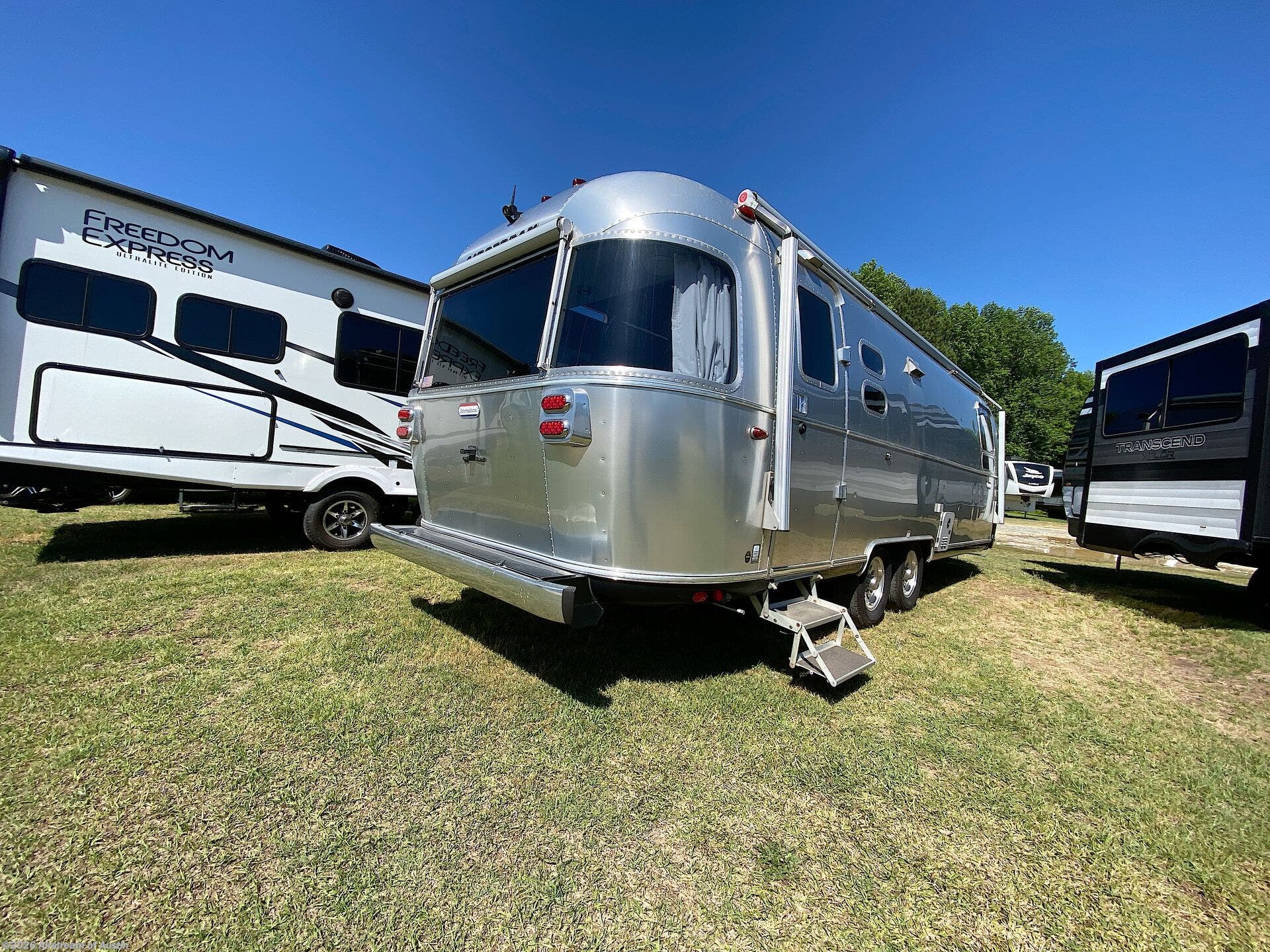 Used 2022 Airstream International 27FB available in Buda, Texas