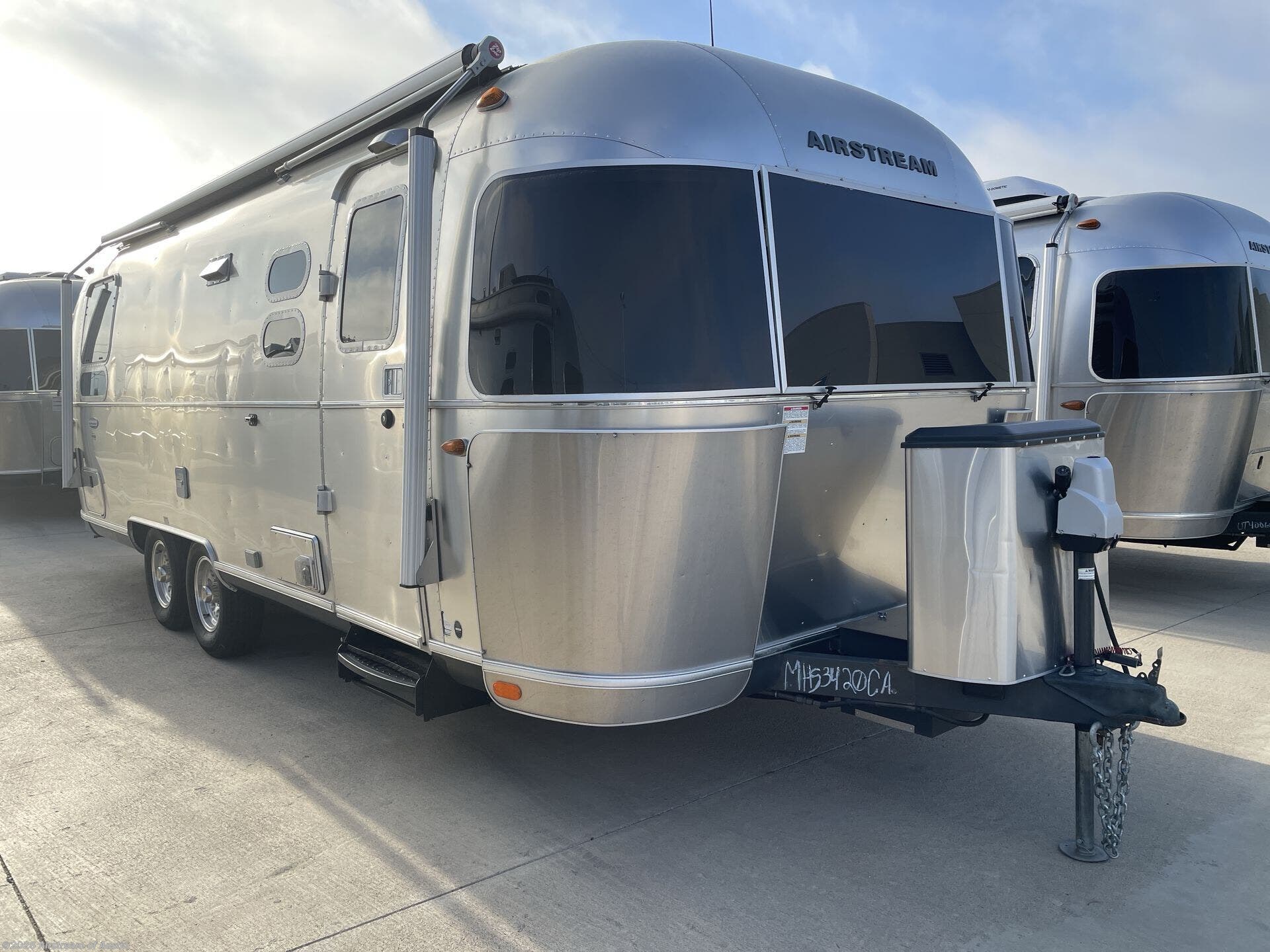 Used 2016 Airstream International Signature 25 available in Buda, Texas