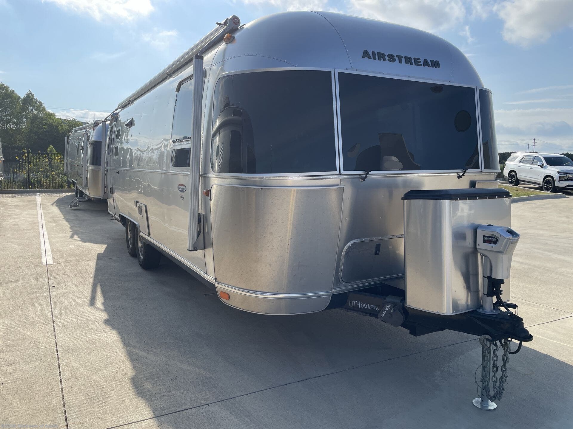 2017 International Signature 27FB by Airstream from Airstream of Austin in Buda, Texas