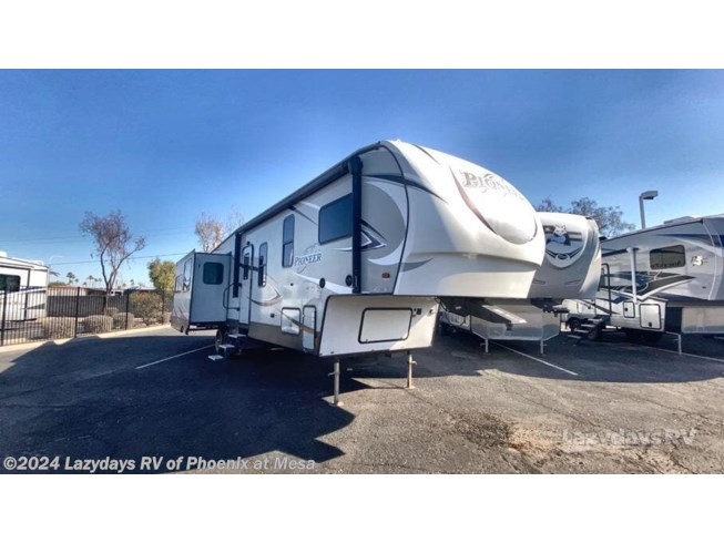 Used 2018 Heartland Pioneer 355 available in Mesa, Arizona