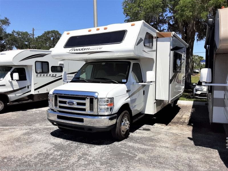 2010 Thor Motor Coach Freedom Elite 26E RV for Sale in