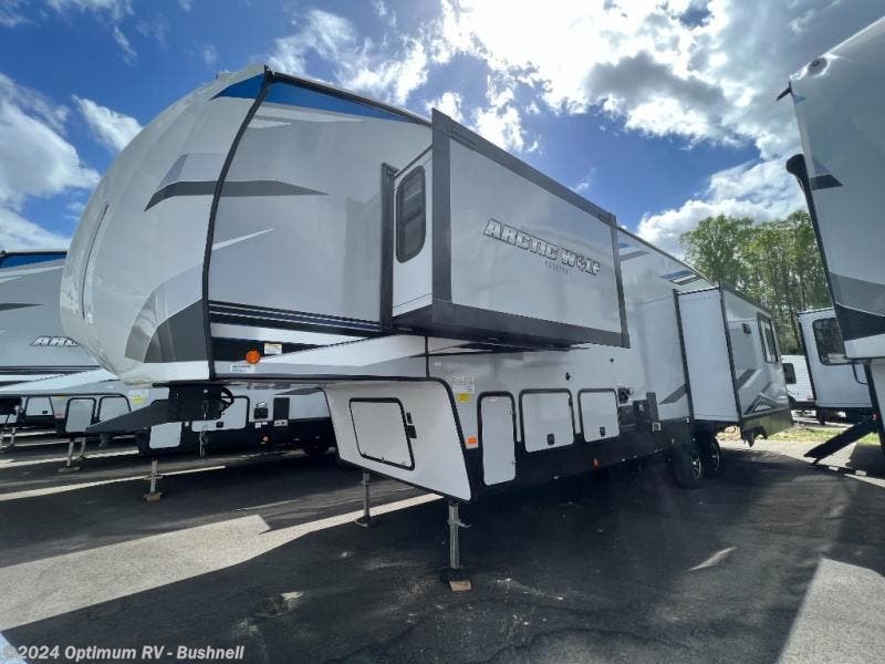 2022 Forest River Cherokee Arctic Wolf Suite 3550 RV for Sale in