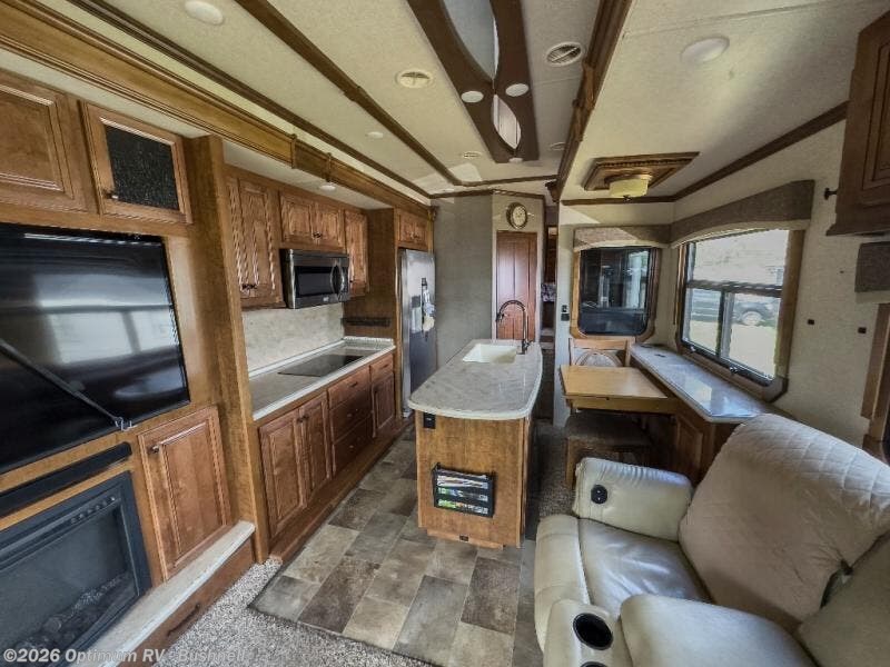 2017 Heartland Landmark 365 Newport RV for Sale in Bushnell, FL 33513