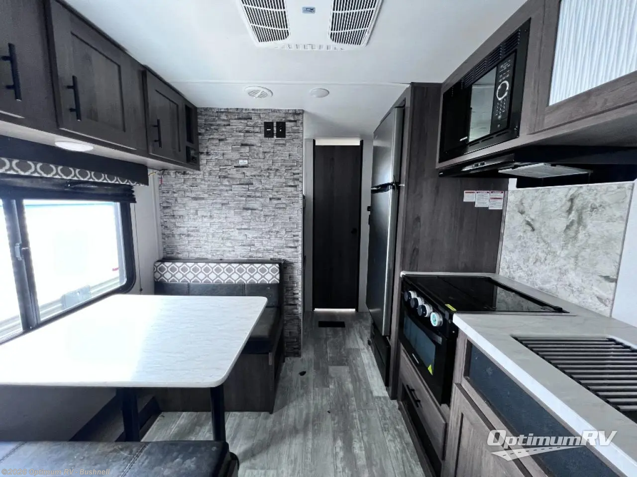 Used 2022 Prime Time Avenger 26BK available in Bushnell, Florida