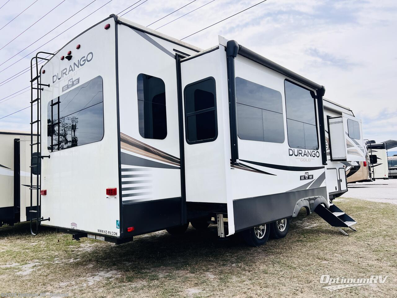 2022 K-Z Durango Gold G356RLQ - Used Fifth Wheel For Sale by Optimum RV - Bushnell in Bushnell, Florida features Slideout, Awning