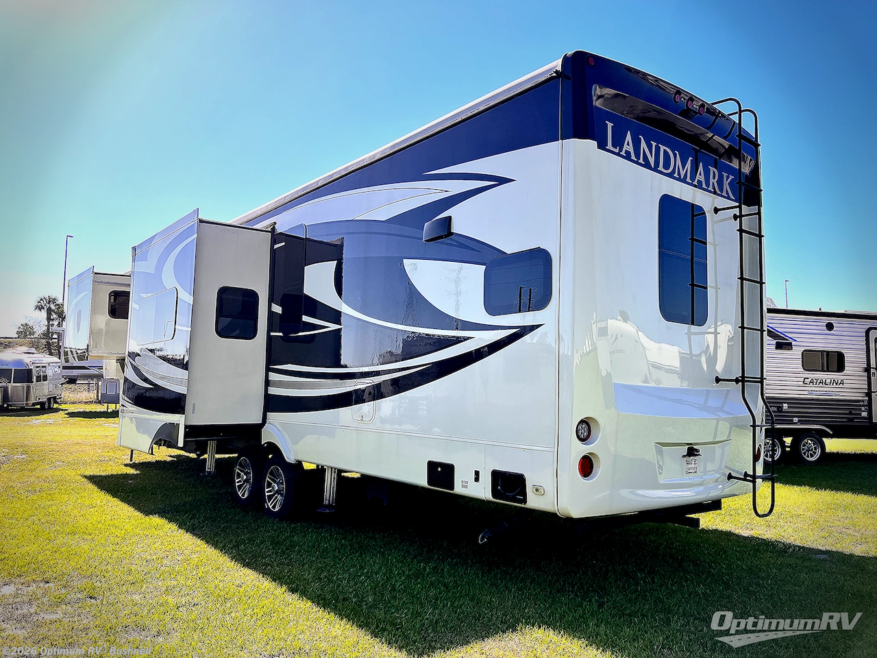 2019 Heartland Landmark 365 Concord - Used Fifth Wheel For Sale by Optimum RV - Bushnell in Bushnell, Florida features Slideout, Awning