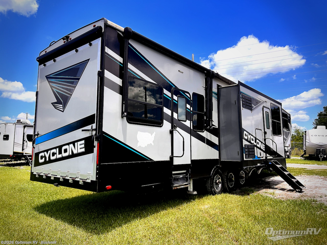 2021 Heartland Cyclone 4006 - Used Fifth Wheel For Sale by Optimum RV - Bushnell in Bushnell, Florida features Awning, Slideout