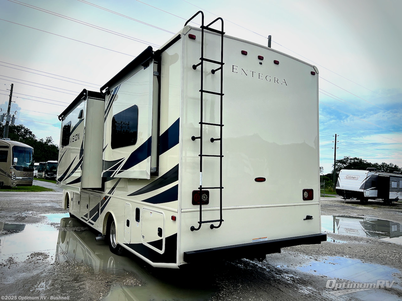 2022 Entegra Coach Vision 27A - Used Class A For Sale by Optimum RV - Bushnell in Bushnell, Florida features Slideout, Awning