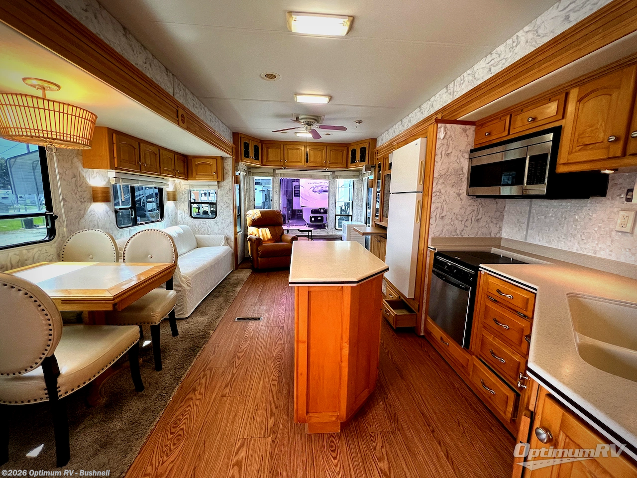 Used 2004 Carriage Cameo 374 available in Bushnell, Florida