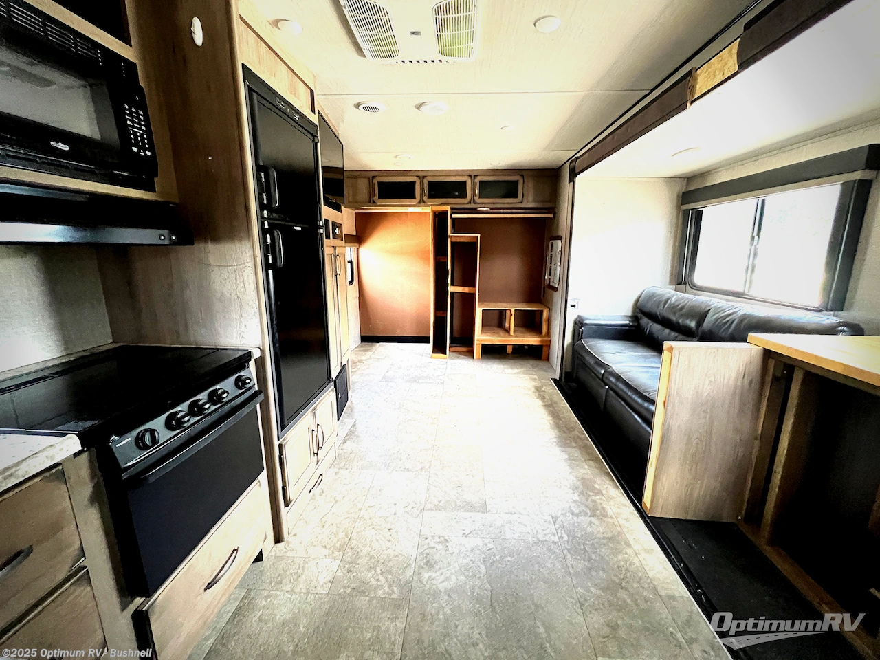 Used 2019 Grand Design Transcend 26RLS available in Bushnell, Florida