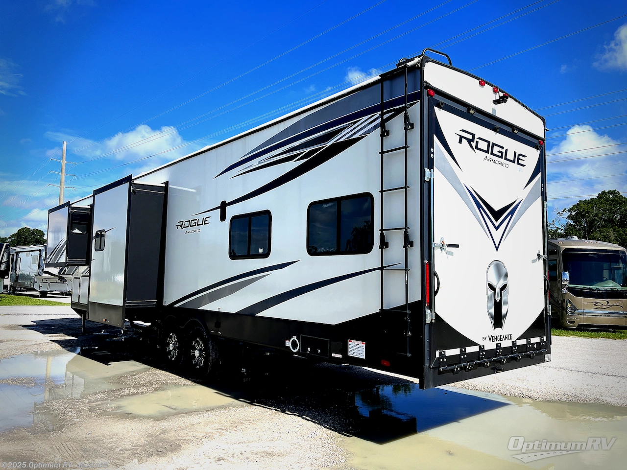 2021 Forest River Vengeance Rogue Armored VGF351G2 - Used Fifth Wheel For Sale by Optimum RV - Bushnell in Bushnell, Florida features Slideout, Awning