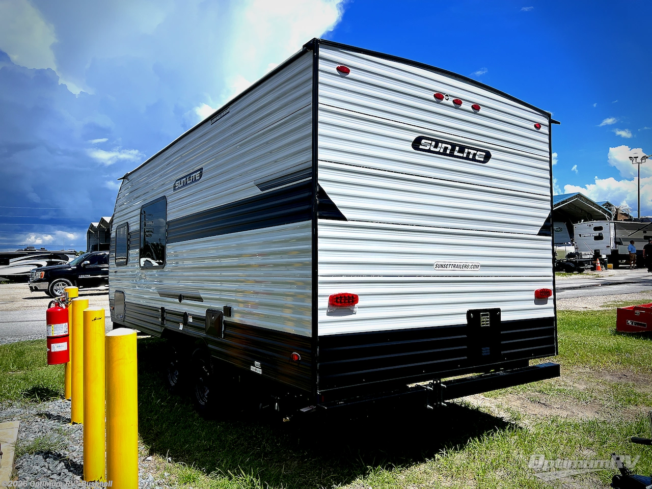 2026 Sunset Park RV Sun Lite LTD 21DB - New Travel Trailer For Sale by Optimum RV - Bushnell in Bushnell, Florida features Awning