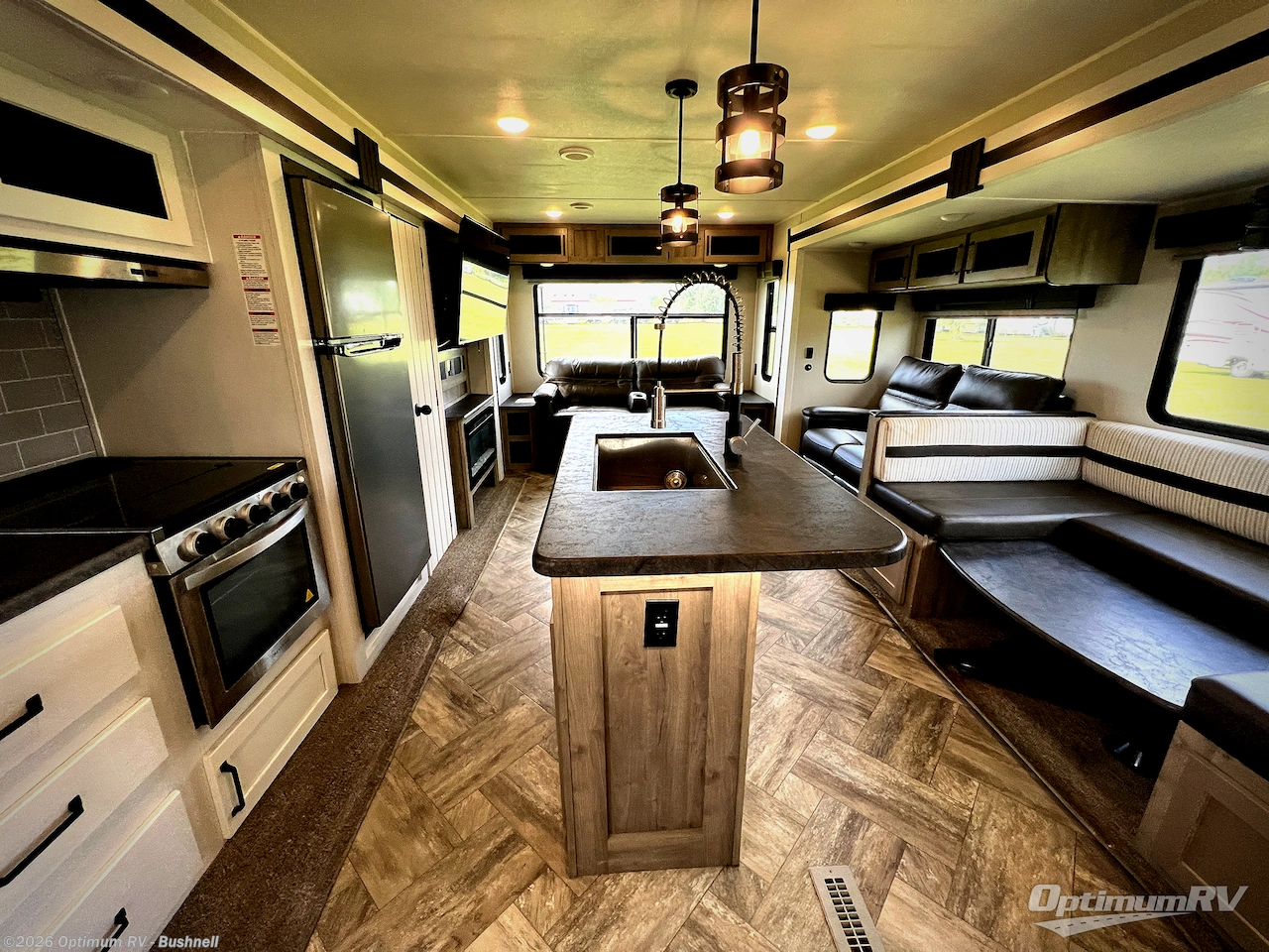 Used 2023 Palomino Puma 32MBDS available in Bushnell, Florida