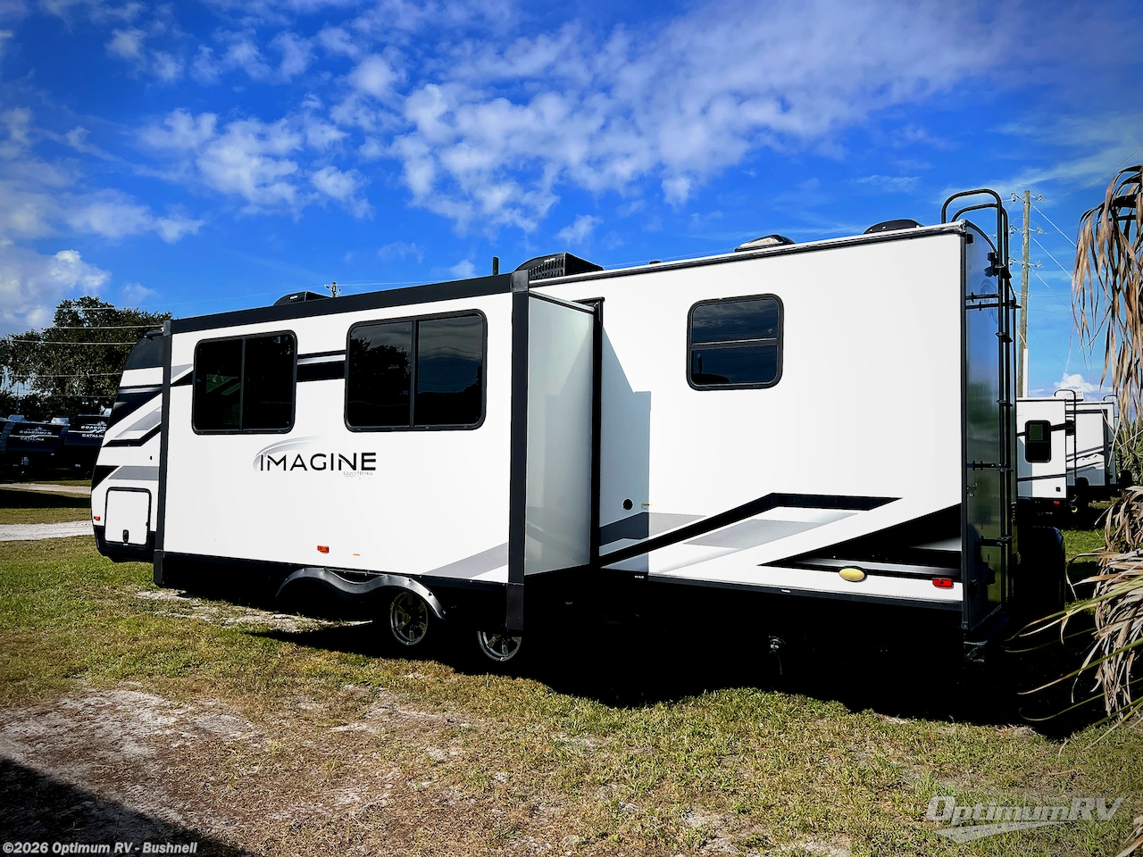 2022 Grand Design Imagine 2800BH - Used Travel Trailer For Sale by Optimum RV - Bushnell in Bushnell, Florida features Slideout, Awning