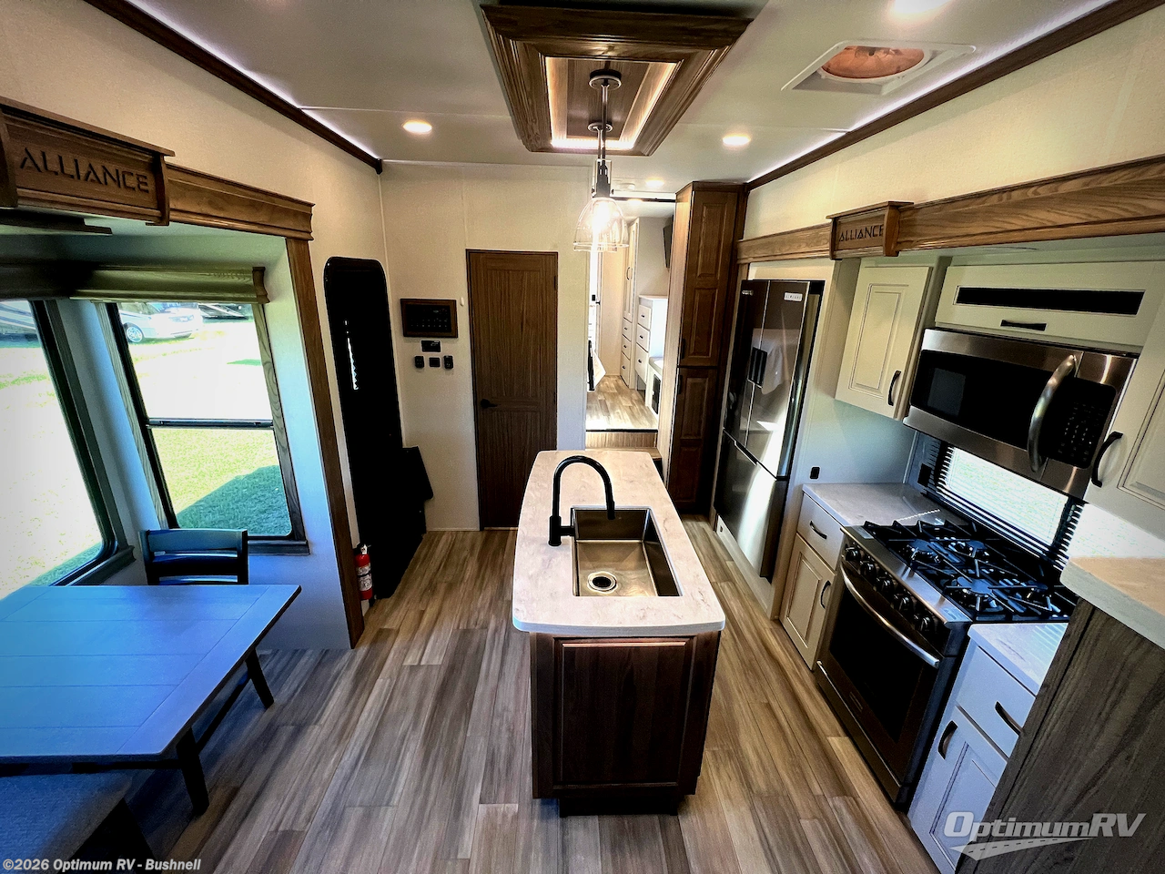 Used 2023 Skyline Alliance Paradigm 385FL available in Bushnell, Florida