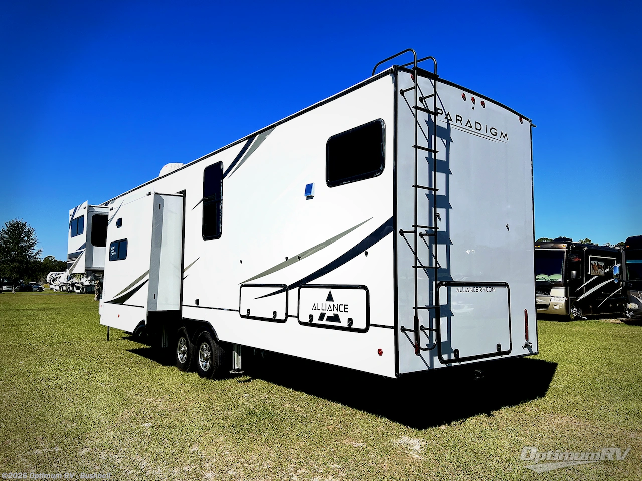 2023 Skyline Alliance Paradigm 385FL - Used Fifth Wheel For Sale by Optimum RV - Bushnell in Bushnell, Florida features Awning, Slideout