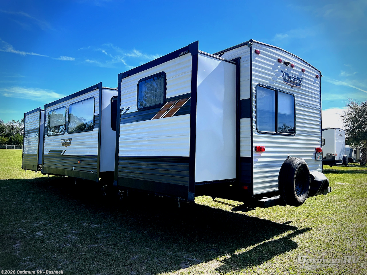 2022 Forest River Wildwood 33TS - Used Travel Trailer For Sale by Optimum RV - Bushnell in Bushnell, Florida features Slideout, Awning