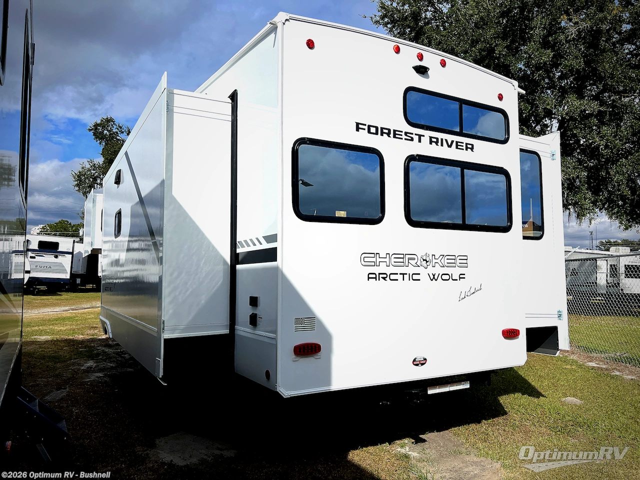 2026 Forest River Cherokee Arctic Wolf 38LEAH.G - New Fifth Wheel For Sale by Optimum RV - Bushnell in Bushnell, Florida features Slideout, Awning