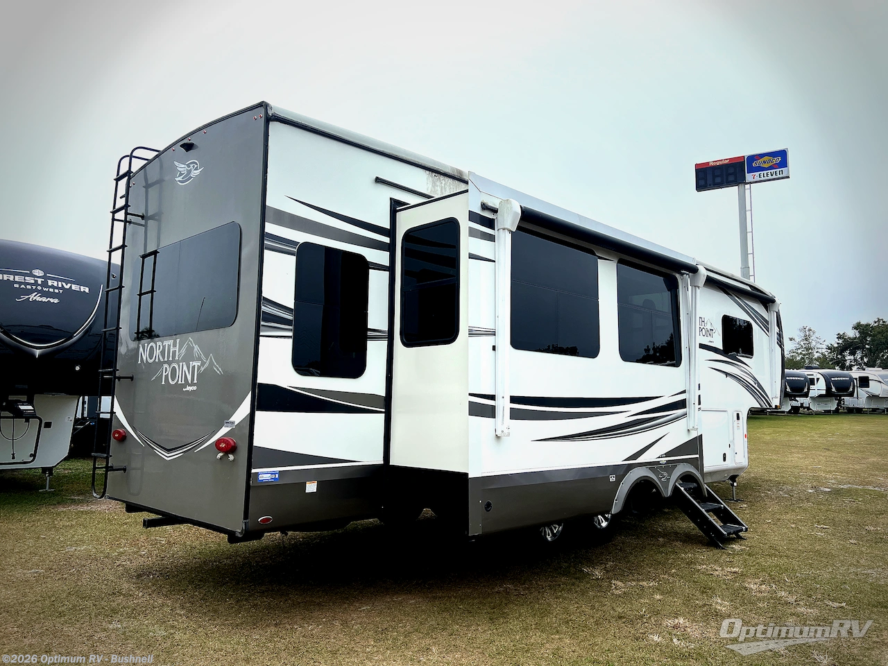 2021 North Point 310RLTS by Jayco from Optimum RV - Bushnell in Bushnell, Florida