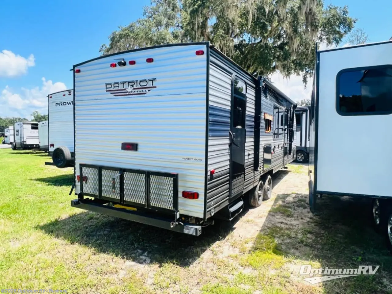 2022 Coachmen Patriot Edition 26BRB - Used Travel Trailer For Sale by Optimum RV - Bushnell in Bushnell, Florida features Awning, Slideout