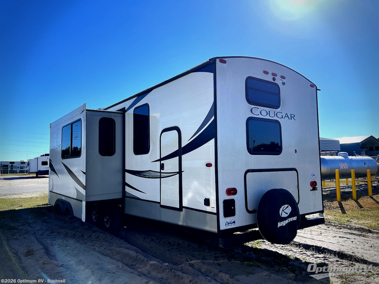 2022 Keystone Cougar Half-Ton 30BHS - Used Travel Trailer For Sale by Optimum RV - Bushnell in Bushnell, Florida features Slideout, Awning
